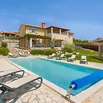 וילה Rustic Azzurra With Pool In Sv Lovrec *