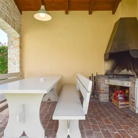 Rustic Azzurra With Pool In Sv Lovrec Medaki