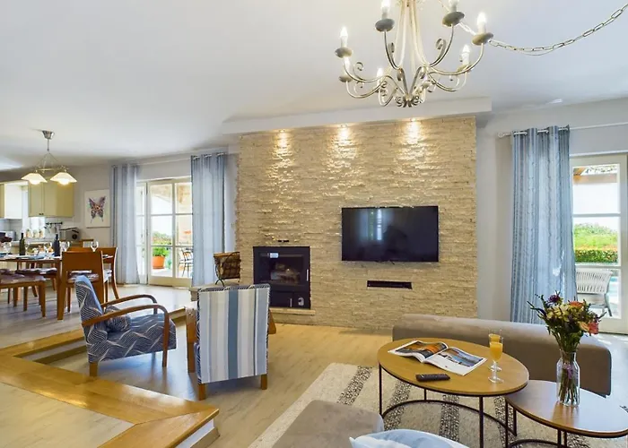 Rustic Azzurra With Pool In Sv Lovrec Vila *