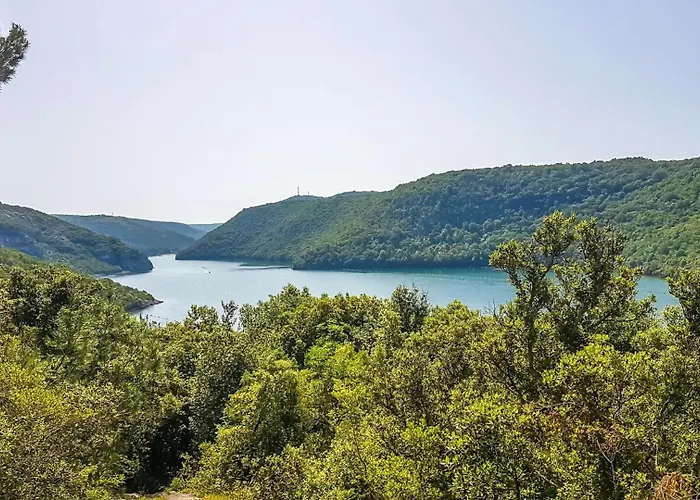 Rustic Azzurra With Pool In Sv Lovrec