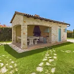Villa Rustic Azzurra With Pool In Sv Lovrec *