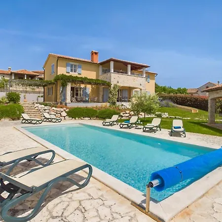 Rustic Azzurra With Pool In Sv Lovrec * Medaki