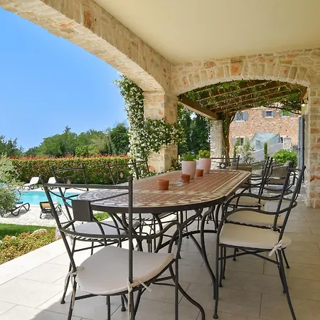 Rustic Azzurra With Pool In Sv Lovrec Medaki