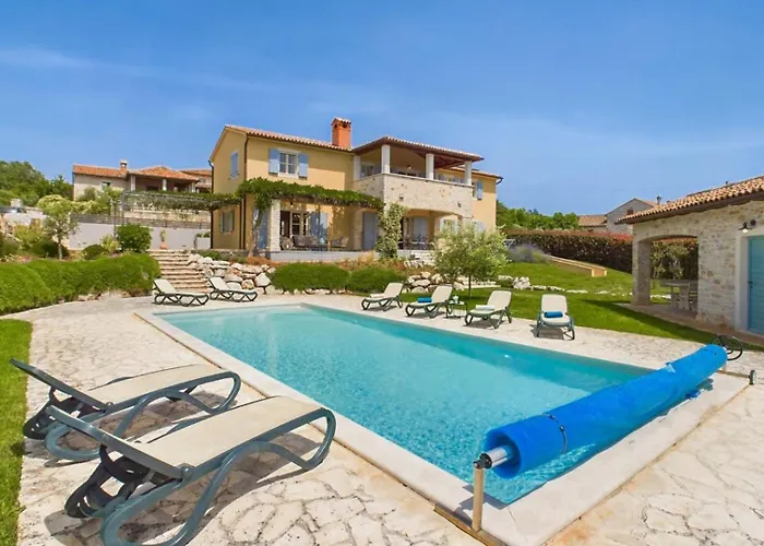 Vila Rustic Azzurra With Pool In Sv Lovrec *